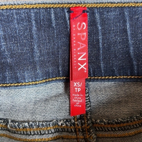 Spanx Jeans Womens XS Medium Wash Distressed Ankle Skinny Fit Pull On Jeans - Picture 5 of 11